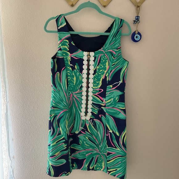 Lilly Pulitzer Dresses & Skirts - Lilly Pulitzer Cathy Shift Dress, EUC, Size 6 Palm trees in beautiful colors